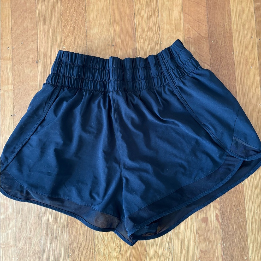 Athleta High Rise Mesh Racer Run Short - Picture 4 of 5